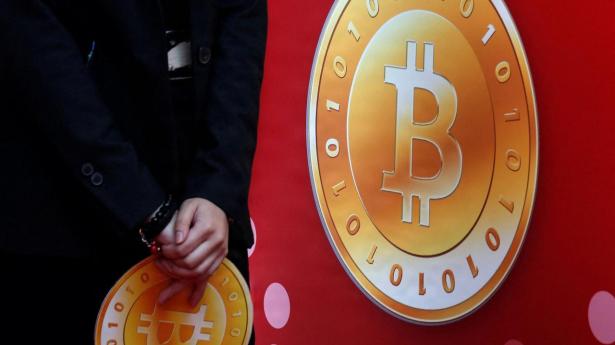 Alverdens børsselskaber satsede stort på bitcoin: Nu får de smæk
