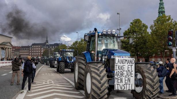 Traktordemonstration udstiller krisen i Venstre