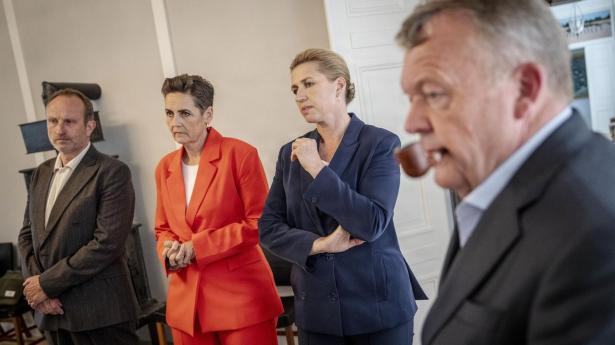 Ét mål, fire partier, fire forskellige svar: Intern forvirring om regeringens vigtigste løfte