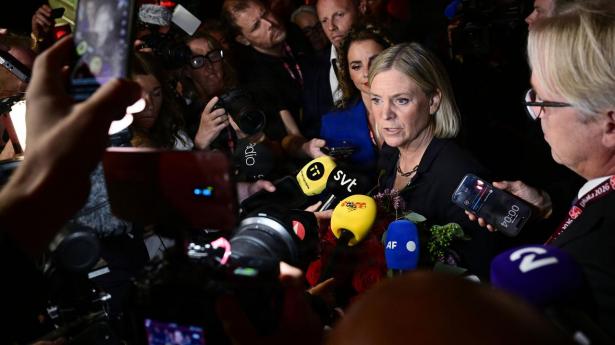 Sverige vågnede til politisk kaos – her er scenarierne