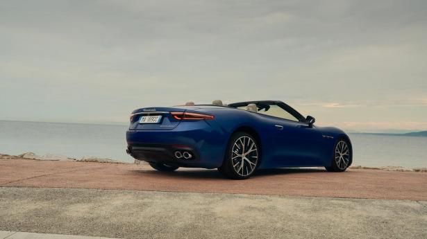 Maserati laver stadig biler, der BRØLER