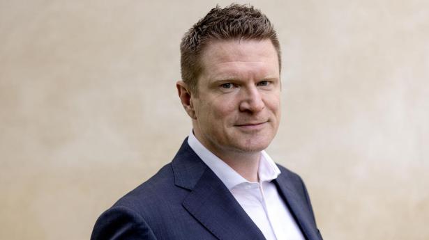 “Hvad er meningen, Nikolaj Sommer?”