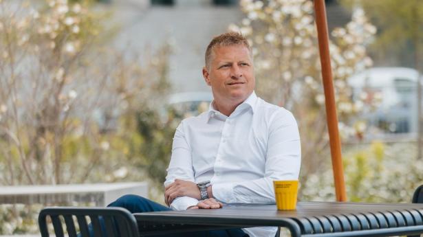 “Hvem passer på dem, der skal passe på alle de andre?”