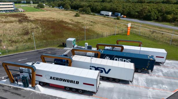 Ladeparksvirksomhed vil udbygge i Danmark efter start “over gennemsnittet”