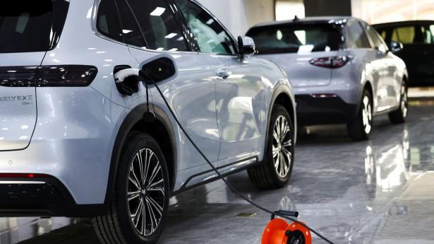 Kinesisk bilproducent udvikler batteri, der kan oplades på under ti minutter