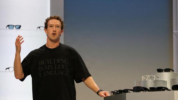 Mark Zuckerberg lancerer AI-vedhæng til nøglering
