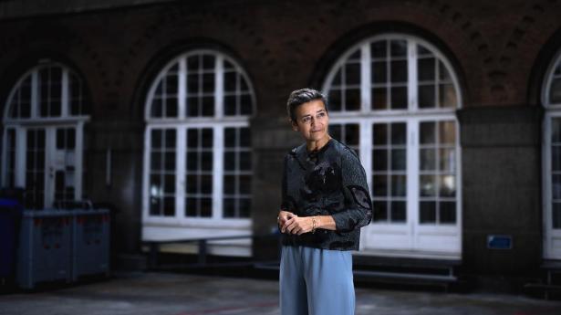 Vestager og nobelprisvindere slår AI-alarm: Kritisk vindue lukker måned for måned