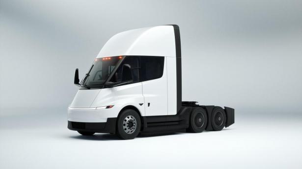 Tesla's ellastbil er (måske) på danske veje i 2027