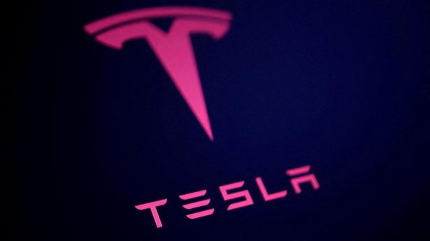 Tesla gav andre bilproducenter baghjul i september