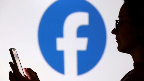 Facebook-brugere kan påvirke egne nyhedsfeeds med Metas nye AI-tilføjelse