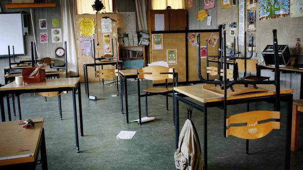 Elever sviner lærerne til og udfordrer deres autoritet