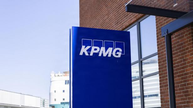KPMG-partner stopper efter annonceret fyringsrunde