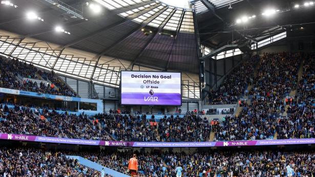 Britisk tilsyn ser på revisionen af Manchester City