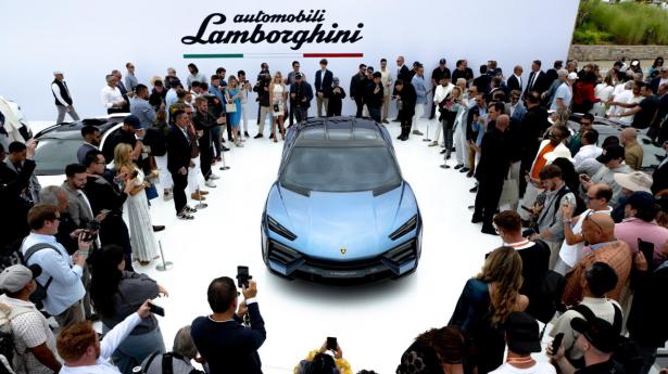 “Lanzador Concept leverer på de elementer, der bør definere Lamborghinis første elbil,” sagde Stephan Winkelmann, formand og adm. direktør for Automobili Lamborghini, ved afsløringen af mærkets fjerde model i programmet i Monterey, Californien. PR-foto