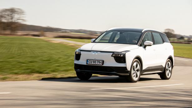 Den første model fra det nye mærke er U5, som er en SUV på størrelse med Audi Q5. U5 fås indtil videre med et batteri på 63 kWh, forhjulstræk og 204 hk. Fotos: Lars Krogsgaard