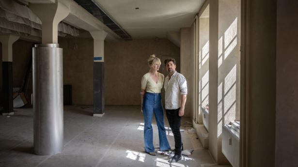 Nick Curtin og Camilla Hansen mødte hinanden på en restaurant i New York på en aften, hvor hun ellers var på date med en anden. Men det var kokken i køkkenet, der gjorde mest indtryk. Foto: Simon Fals