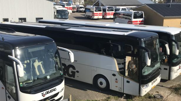 "Uanset hvor dystert hele turismesituationen ser ud, skal vi nok få et fungerende setup fremadrettet. Men det kræver selvfølgelig fokus på løbende tilpasning,” siger Peter Lading, indehaver af Todbjerg Busser med omkring 65 turist- og rutebusser. Foto: PR/Todbjerg Busser