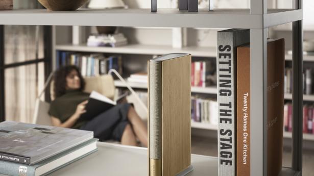 Beosound Emerge er en højtaler for dem, der vægter design højere end hifi-lyd, om end den spiller ganske hæderligt. PR-foto