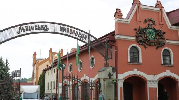 Carlsberg ejer det historiske bryggeri i Lviv, som i de her uger huser familier til ukrainske Carlsberg-ansatte på flugt. PR-foto: Carlsberg