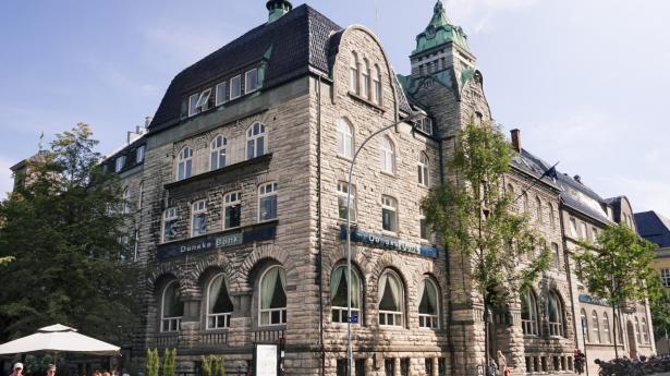 Danske Bank kan sælge aktiviteterne i Sverige og som her, Norge, til mere end den bogførte værdi, lyder det fra finanskommentator Per Grønborg. PR-foto