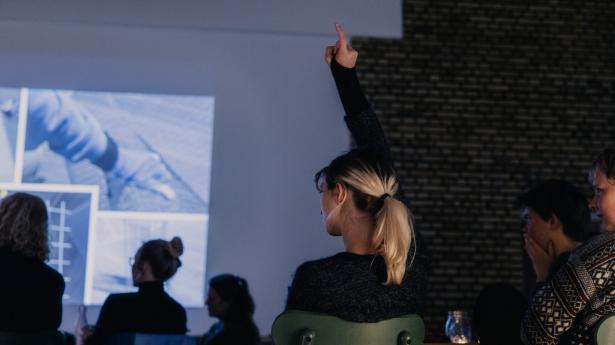 Flor Akademiet havde tre forskellige undervisningsspor under den første afholdelse af akademiet. Et politisk, et kunstnerisk og et om praktisk naturgenoprettelse.
Foto: Rebecca Helene Hoffmann
