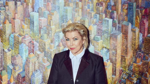 Fie Adamas har gjort det til en levevej at have fingeren på pulsen. Her fotograferet i udstillingen “Byens spot“ på galleriet Knud Grothe. Foto: Thomas Nielsen