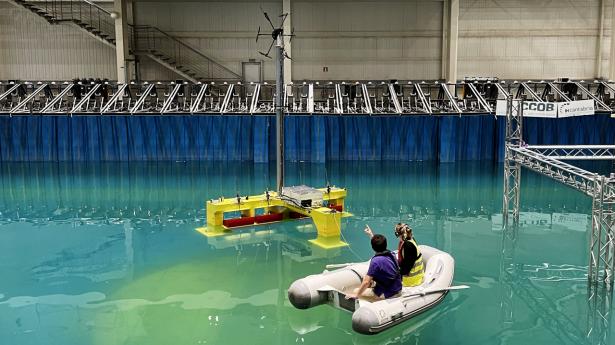 Floating Power Plant_02.JPG