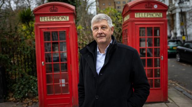 Formanden for Jyske Bank, Kurt Bligaard Pedersen, fotograferet i Primrose Hill i London, tæt på hvor han bor. Arkivfoto Anders Birger