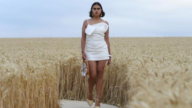 Minikjole hos modehuset Jacquemus. Foto: Getty Images