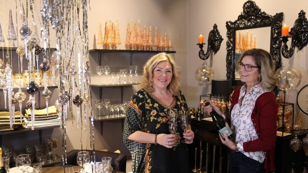 Gitte Carlend og freelance salgschef Inge Skelgaard.jpg