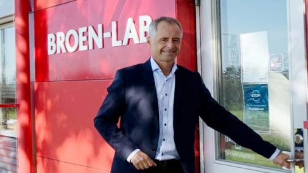 Henning Nicolajsen fortsætter som adm. direktør i Broen-Lab. PR-foto