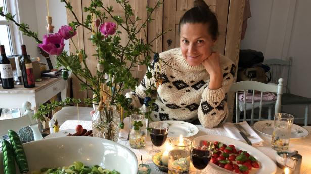 I weekenden kredser Andrea Elisabeth Rudolphs tanker om, hvordan hun skaber de bedste rammer for måltidet, hvad end familien er i sommerhus eller i byen. Privatfoto