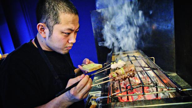 Såvel den sjældne grill som kokken Daichi-san er indforskrevet fra Japan.