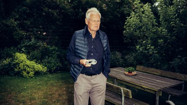 Claus Bræstrup holder af hverdagen og bruger en del tid på at holde sin have. Foto: Jeppe Bøje Nielsen