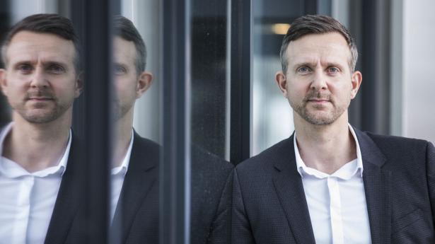 Vicedirektør i SMVdanmark Jakob Brandt mener, at det er afgørende, at optimismen vender tilbage til Danmark, når mindre erhverv genåbner. Pressefoto for SMVdanmark: Ulrik Jantzen/BüroJantzen.