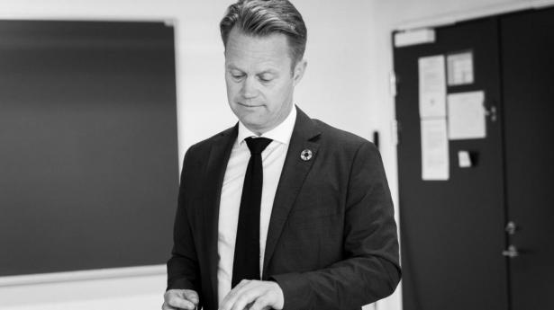 Udenrigsminister Jeppe Kofod holder tirsdag et afsluttende møde med de otte genstartsteams. Foto: Walther Bølge