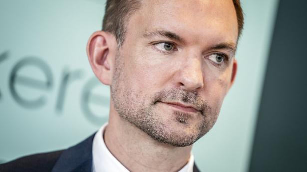 Syv år efter at man fik kendskab til udbytteskandalen, arbejder skatteminister Jeppe Bruus stadig på en model, der skal forhindre ny svindel med udbytteskat. Arkivfoto: Mads Claus Rasmussen/Ritzau Scanpix
