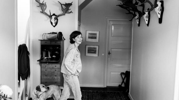 Katherine Richardson bor i Græsted med sin mand, som hun mødte på en pub, da hun læste på universitetet i Wales. Foto: Andreas Vinther