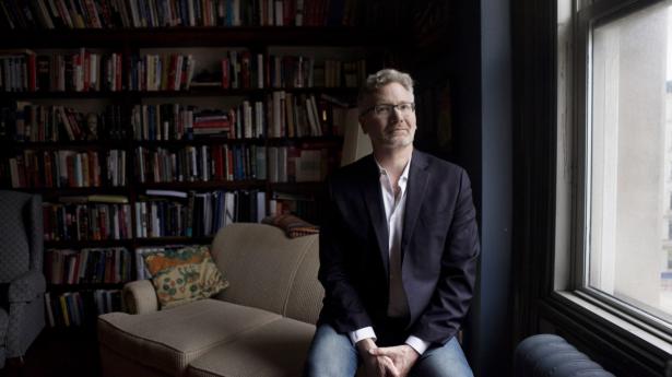 Den verdenskendte historiker Adam Tooze fotograferet på sit kontor på Columbia University i New York, hvor han siden 2015 har været professor. Arkivfoto: Kirsten Luce