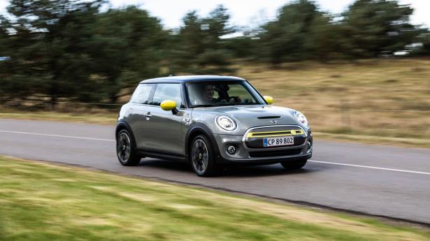 Mini Cooper SE 3.jpg