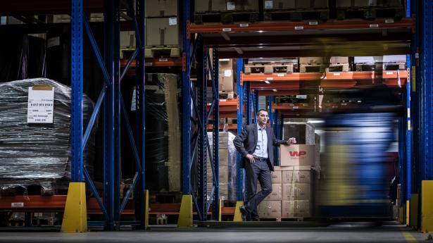 Morten Dalsgaard vil igen udvide domicilet i Holstebro, hvor 110 af de 145 ansatte arbejder i produktionen. Når udvidelsen er klar næste forår, bliver der brug for flere folk. PR-foto