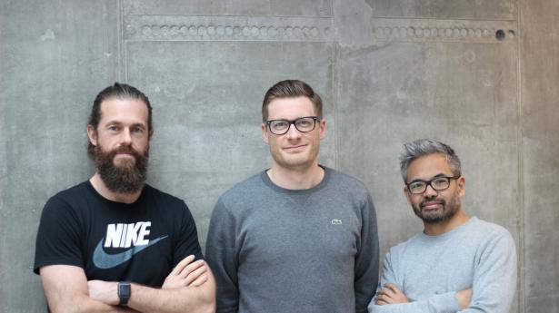 Anders Dahl Pape, Jonas Funk og Nicolai Danmark Johannesen er alle tre medstiftere af onlinemarkedspladsen Reshopper. De overvåger løbende nettet for kopier. Foto: PR/Christian Bjerggaard