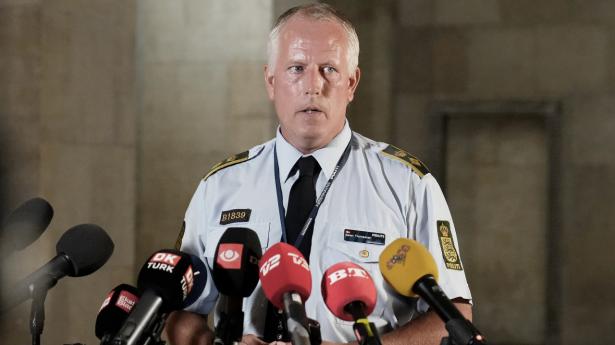 Chefpolitiinspektør Søren Thomassen giver status på efterforskningen mandag morgen. Foto: Claus Bech/Ritzau Scanpix