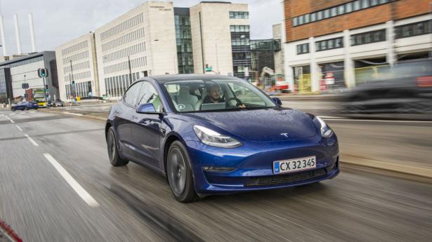 Tesla Model 3 3.jpg