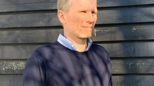 Tobias Smidth-Fibiger, adm. dir. for reklamebureauet McCann: "Man kan have alle tiders fine faktablad i sin årsrapport, men i en så ekstrem krise, hvor vi alle sammen skal give lidt ved dørene, bliver firmaernes sande samfundssind afsløret." PR-foto.