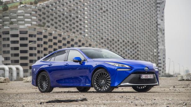 Toyota Mirai Borsen forfra.jpg