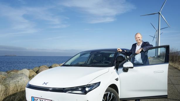 Xpeng debuterer i Danmark med den mellemstore P5, der er en batteridrevet sedan med fem sæder. Rækkevidden er 465 km (WLTP) med 66 kWh batteri. Foto: Claus Peuckert