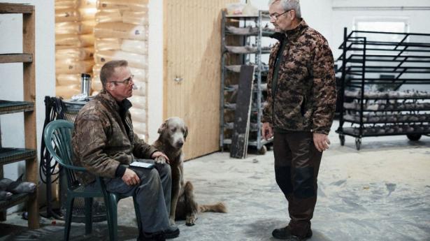 Minkavlerne Kim Christensen og Knud Vest ejer minkfarmen Vigen Minkfarm i Jyllinge og har aflivet 22.000 mink. Arkivfoto: Andreas Vinther