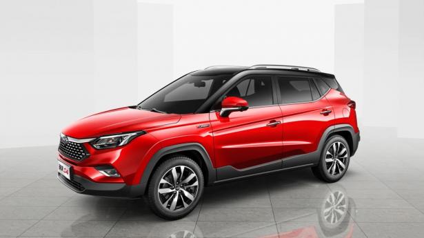 Det nye bilmærke JAC debuterer med en høj hatchback i stil med Kia Niro og Hyundai Kona. JAC e-JS4 får et batteri på 66 kWh og kommer til Danmark i foråret. PR-foto