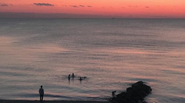 Strandene, skoven og ikke mindst solnedgangen er højdepunkter på Tisvilde-ferien. Privatfoto